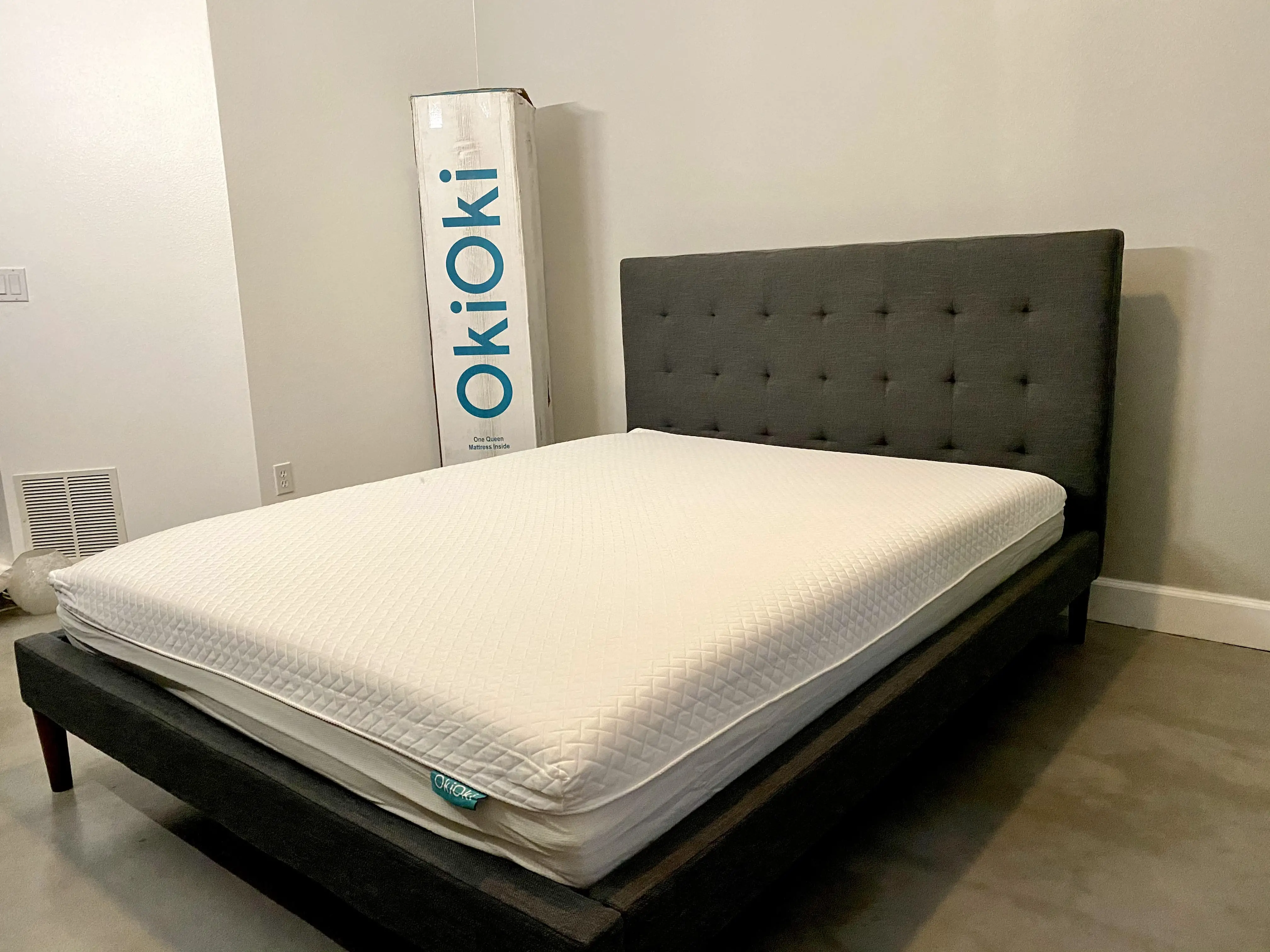 OKiOki Upholstered Bed