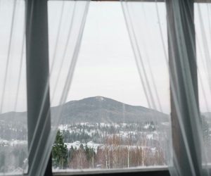 Is it safe to sleep with open windows in winter