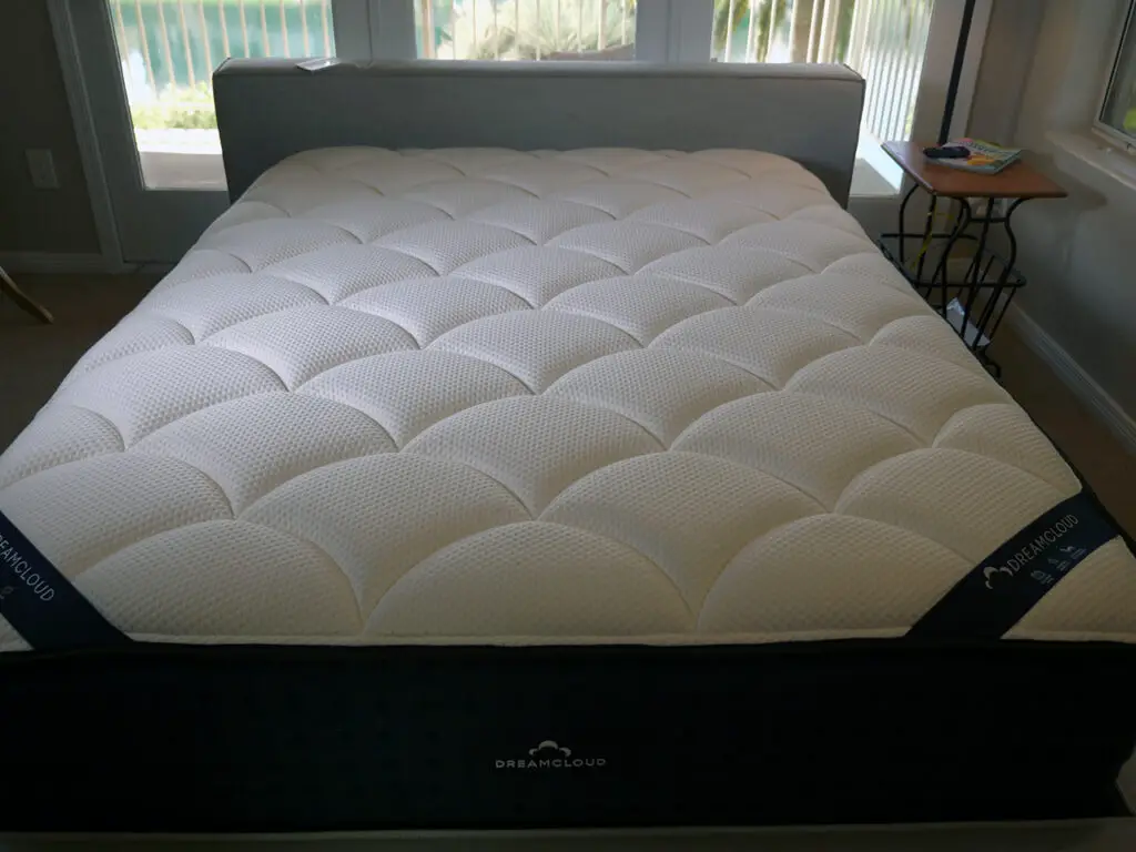 Dream Cloud Mattress Reviews 2024 Moyna Tiffani