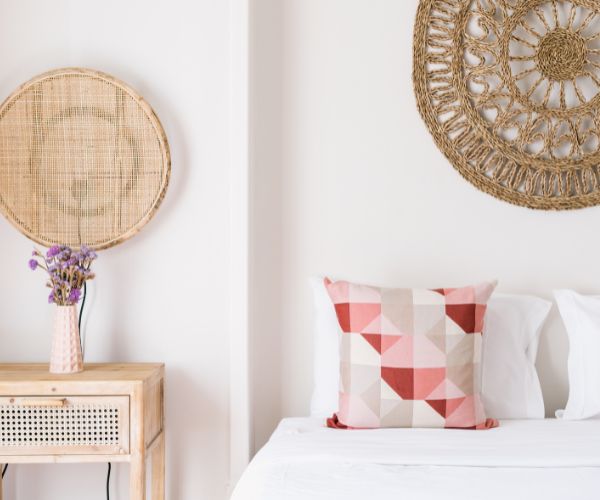 Feng Shui Bedroom Layout | Create Harmony | April 2025 feng shui bedroom layout